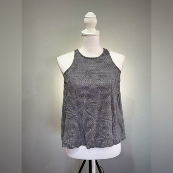 CLEARANCE! Black/White Old Navy Flowy Tank Size S EUC - Picture 1 of 5